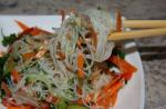 Ensalada coreana hecha de funchose: características de preparación, recetas y reseñas.