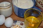 Naleśniki z mlekiem, śmietaną i jajkami